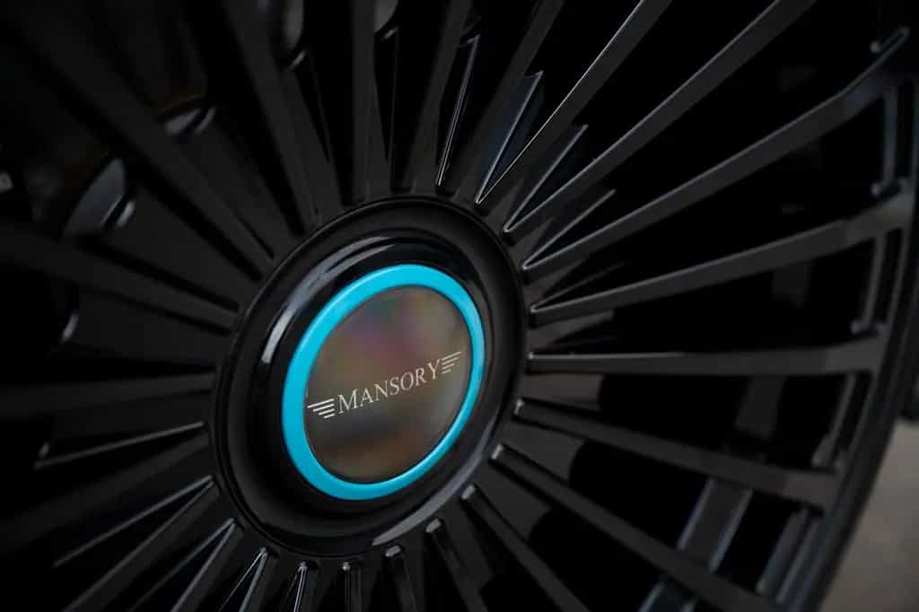 Rolls-Royce Cullinan MANSORY WIDE BODY STARLIGHT MASSAGE 24 06/2021-photo-24
