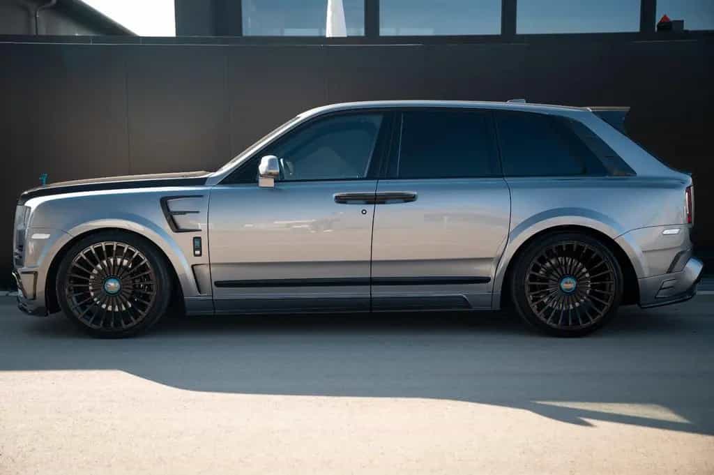 Rolls-Royce Cullinan MANSORY WIDE BODY STARLIGHT MASSAGE 24 06/2021-photo-4