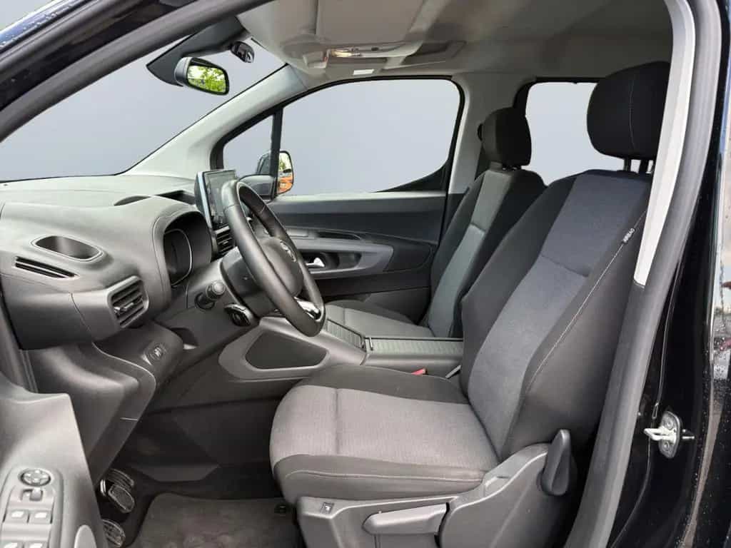 Toyota Proace City Verso 1.2 Turbo L1 Team D *ACC*CAM*P 02/2023-photo-8