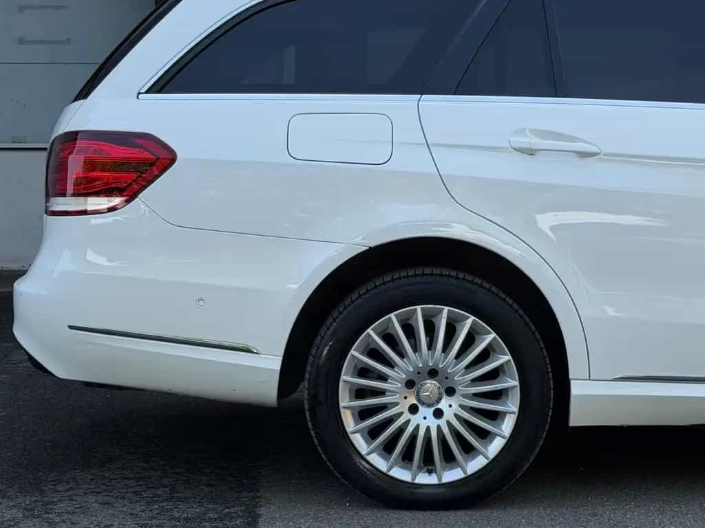 Mercedes-Benz E 250 CGI BlueEfficiency LED AHK Distronic 11/2013-photo-10