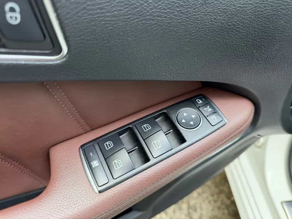 Mercedes-Benz E 250 CGI BlueEfficiency LED AHK Distronic 11/2013-photo-16