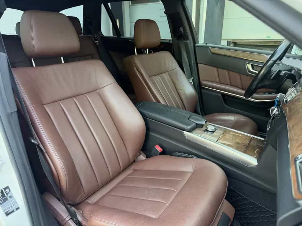 Mercedes-Benz E 250 CGI BlueEfficiency LED AHK Distronic 11/2013-photo-23