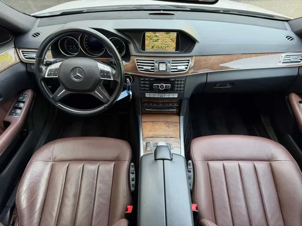 Mercedes-Benz E 250 CGI BlueEfficiency LED AHK Distronic 11/2013-photo-26