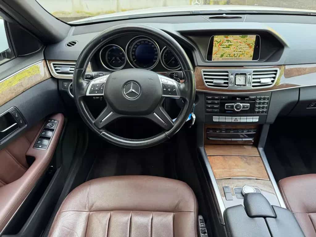 Mercedes-Benz E 250 CGI BlueEfficiency LED AHK Distronic 11/2013-photo-27