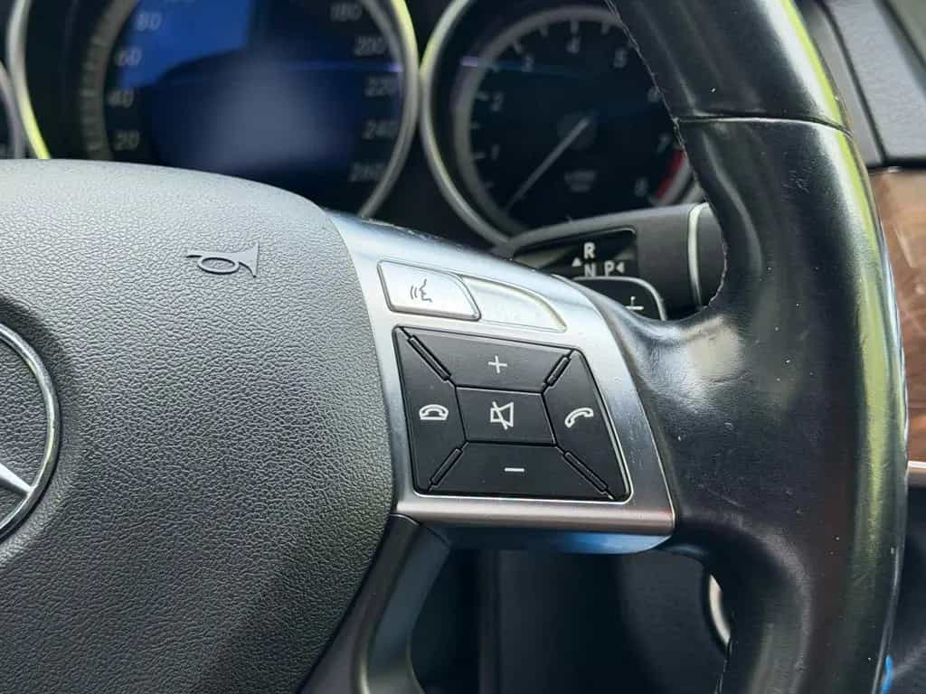 Mercedes-Benz E 250 CGI BlueEfficiency LED AHK Distronic 11/2013-photo-30