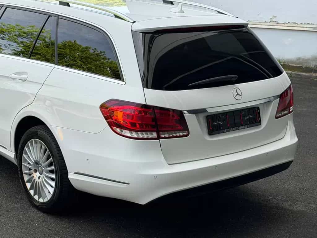 Mercedes-Benz E 250 CGI BlueEfficiency LED AHK Distronic 11/2013-photo-4
