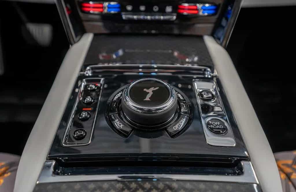 Rolls-Royce Cullinan II Black Badge 2026°Bespoke°Shoot. Star null-photo-11