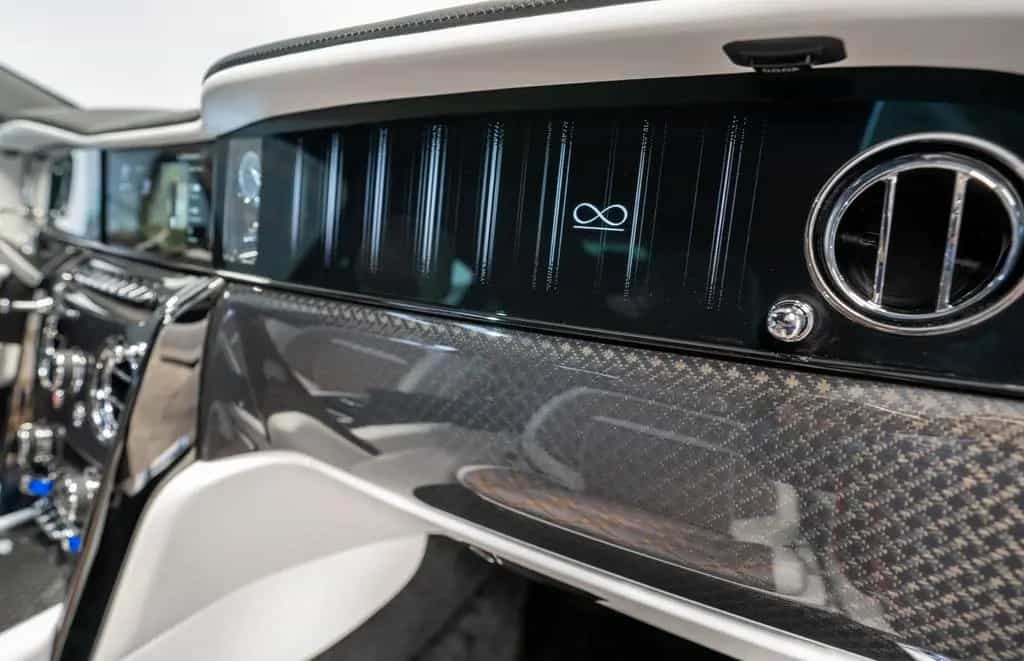 Rolls-Royce Cullinan II Black Badge 2026°Bespoke°Shoot. Star null-photo-12