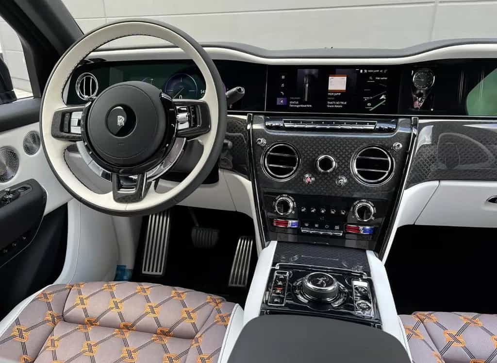 Rolls-Royce Cullinan II Black Badge 2026°Bespoke°Shoot. Star null-photo-6