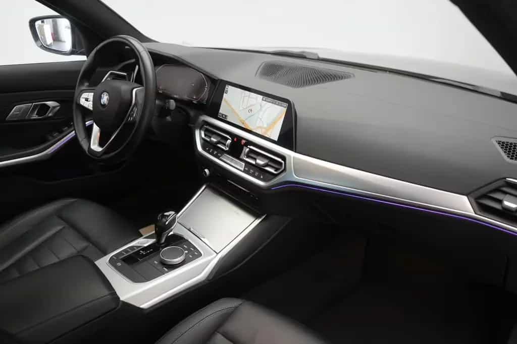 BMW 320 d Touring Luxury Line Leder/ACC/Pano/Virtual 10/2020-photo-6