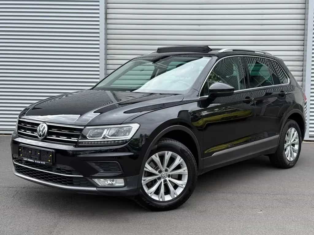 Volkswagen Tiguan Highline 4Motion ACC AHK Nav SHZ Pano LED 05/2017-photo-0