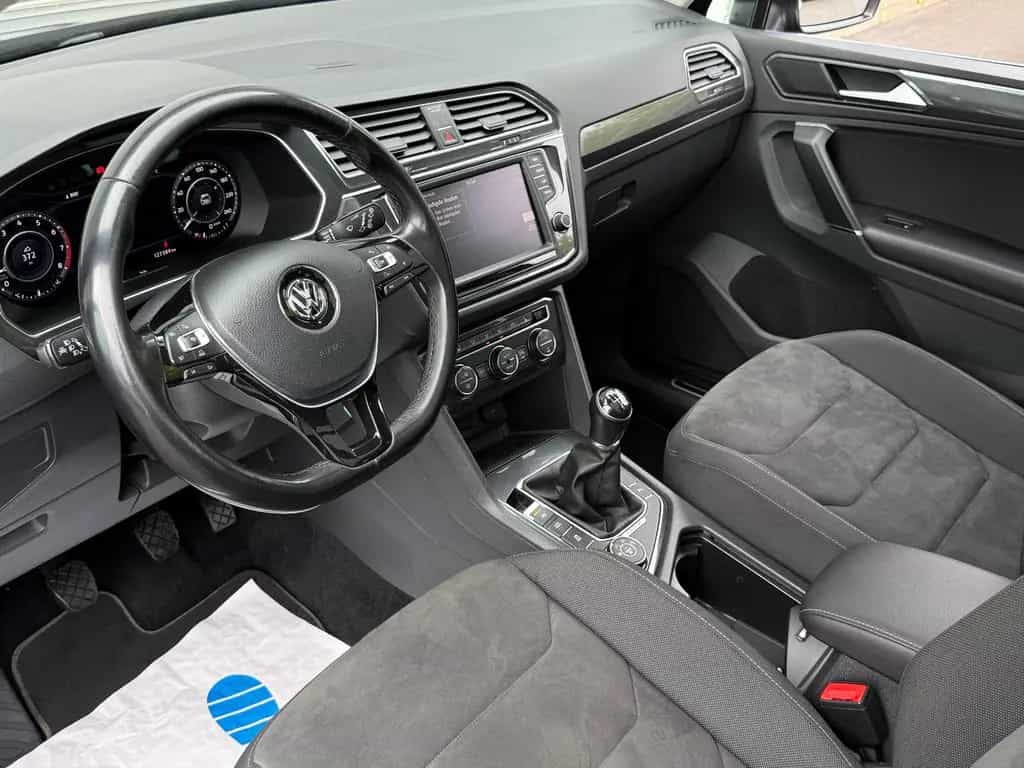 Volkswagen Tiguan Highline 4Motion ACC AHK Nav SHZ Pano LED 05/2017-photo-12