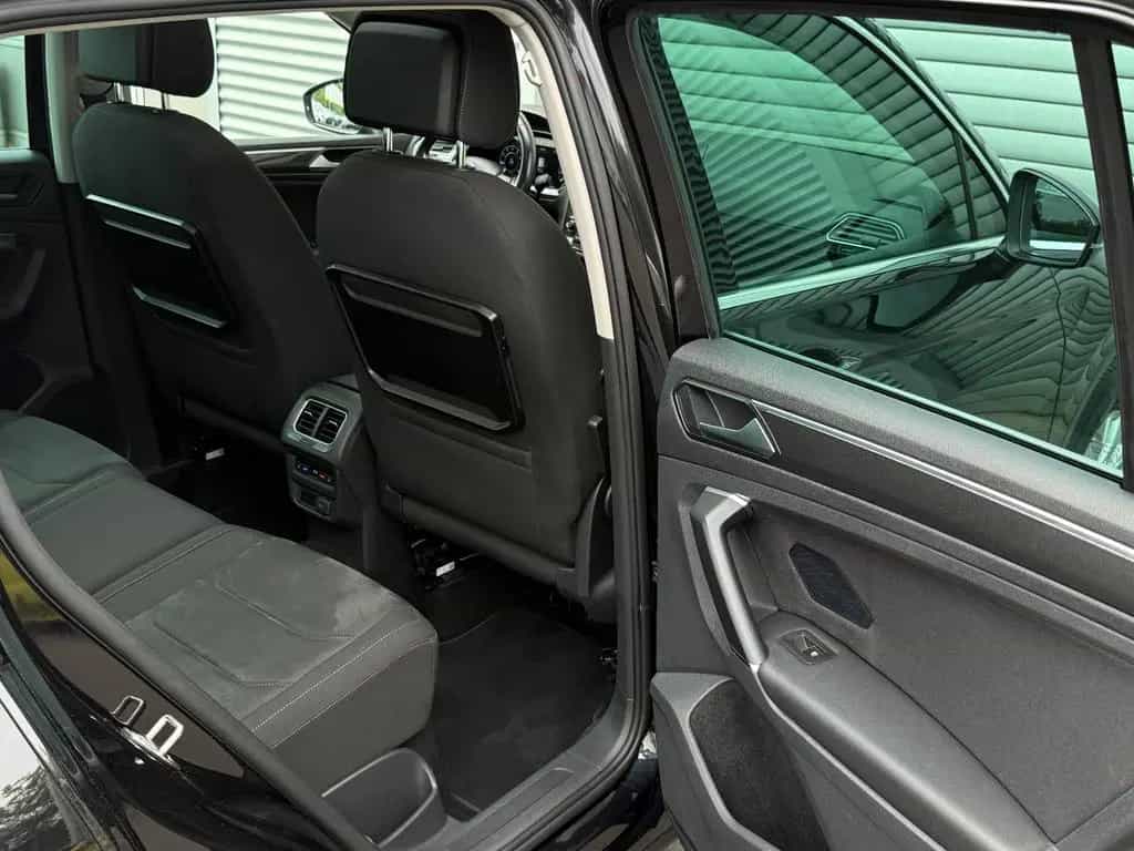 Volkswagen Tiguan Highline 4Motion ACC AHK Nav SHZ Pano LED 05/2017-photo-22