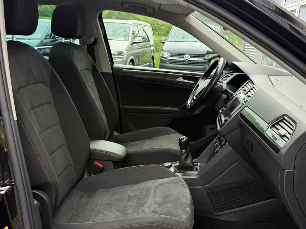 Volkswagen Tiguan Highline 4Motion ACC AHK Nav SHZ Pano LED 05/2017-photo-26