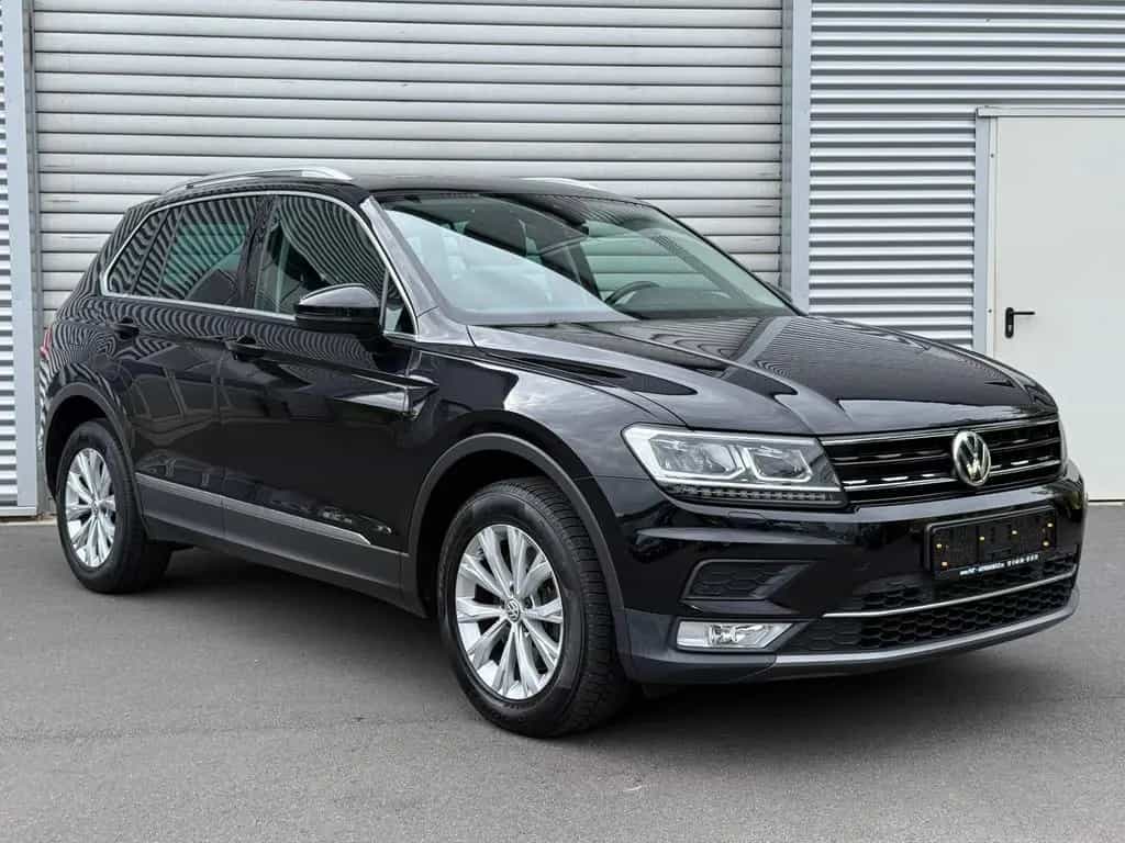 Volkswagen Tiguan Highline 4Motion ACC AHK Nav SHZ Pano LED 05/2017-photo-4