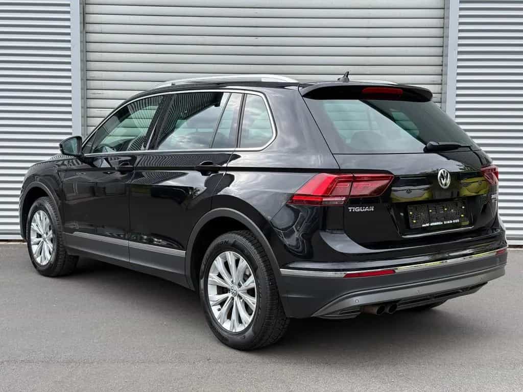 Volkswagen Tiguan Highline 4Motion ACC AHK Nav SHZ Pano LED 05/2017-photo-6