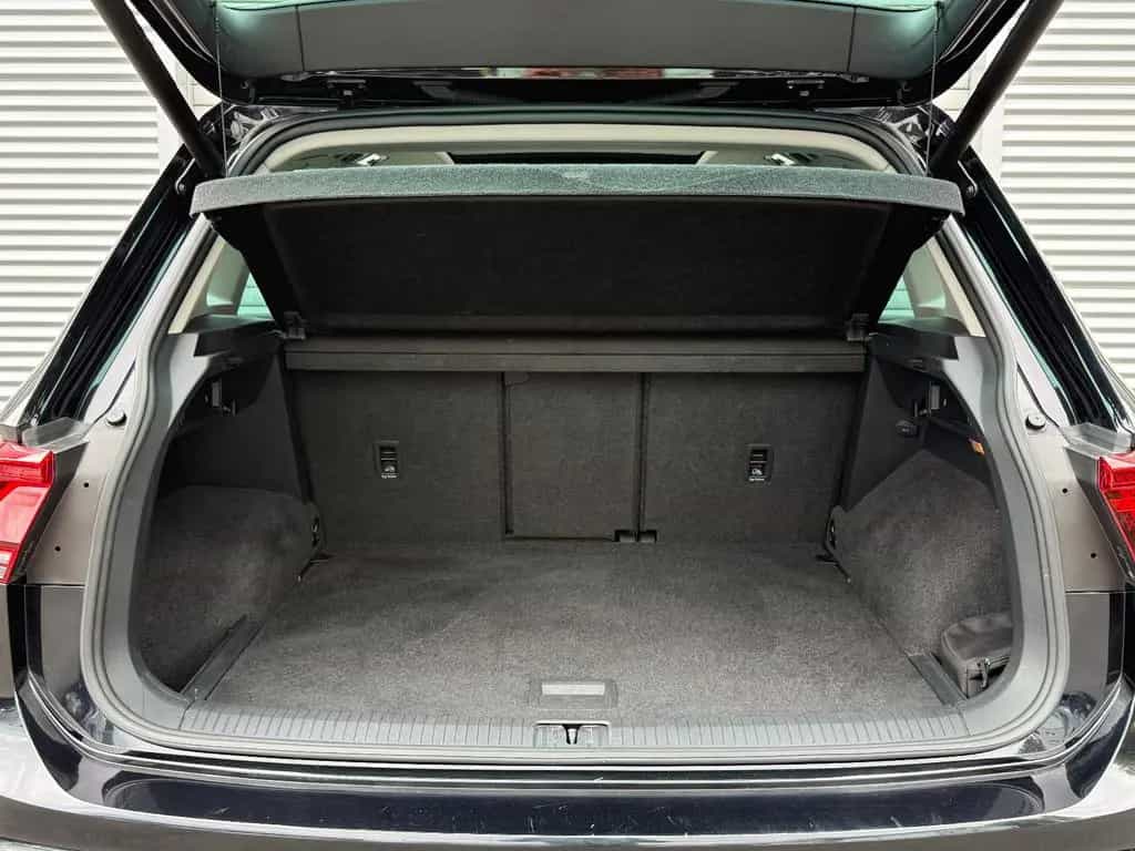 Volkswagen Tiguan Highline 4Motion ACC AHK Nav SHZ Pano LED 05/2017-photo-8