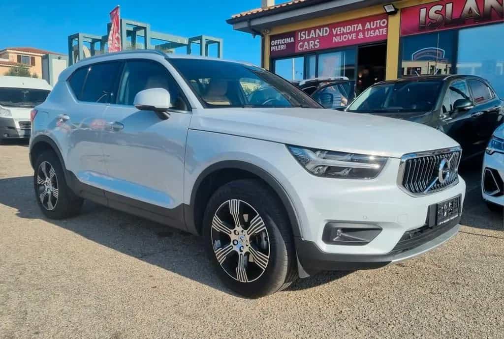 Volvo XC40 Momentum 163cv 05/2021-photo-0