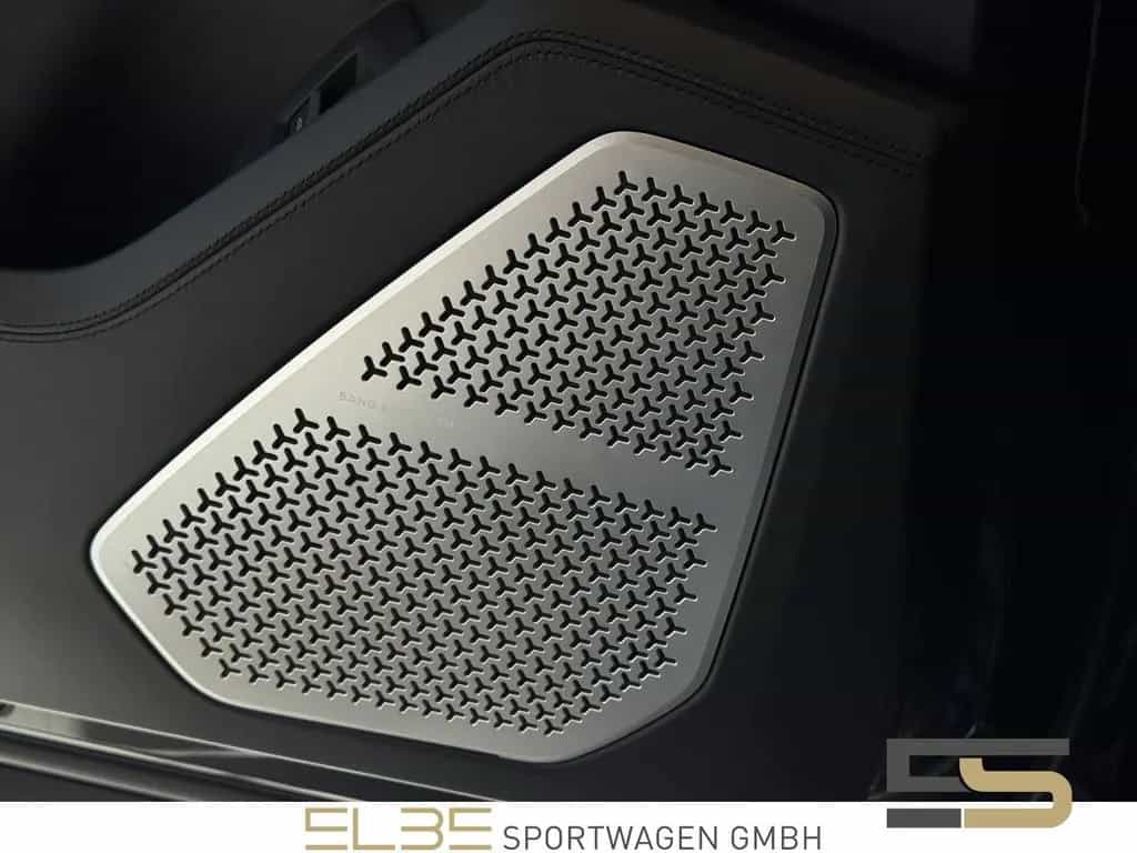 Lamborghini Urus 23" B&O PANO NIGHT VISION MASSAGE Q-CITURA 09/2021-photo-13