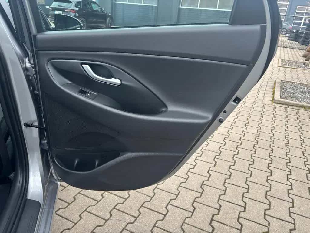 Hyundai i30 Edition 30+ MHD*Led*Kamera*Navi*TOP* 12/2021-photo-17