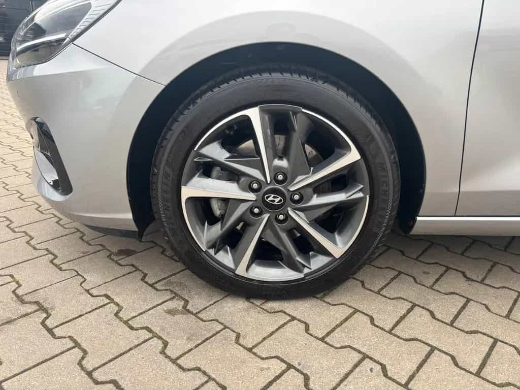 Hyundai i30 Edition 30+ MHD*Led*Kamera*Navi*TOP* 12/2021-photo-2