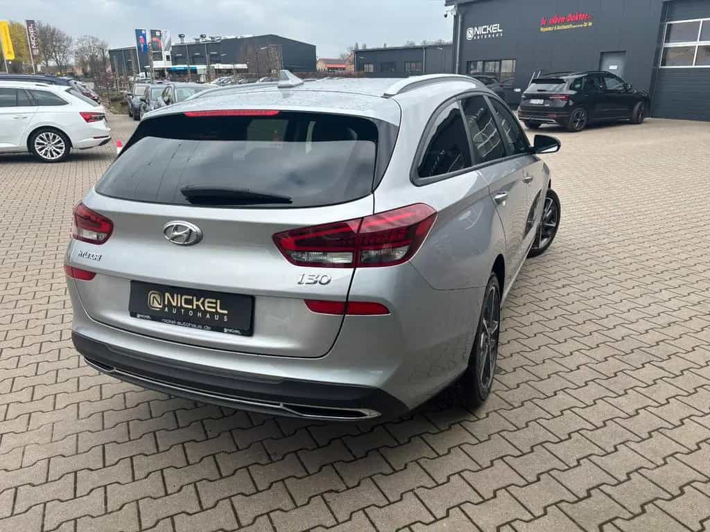 Hyundai i30 Edition 30+ MHD*Led*Kamera*Navi*TOP* 12/2021-photo-6