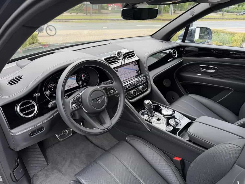 Bentley Bentayga EWB Azure *NAIM*RSE*ParkingHeater* 06/2025-photo-14