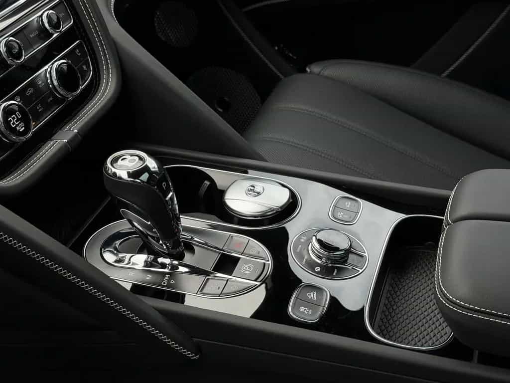 Bentley Bentayga EWB Azure *NAIM*RSE*ParkingHeater* 06/2025-photo-15