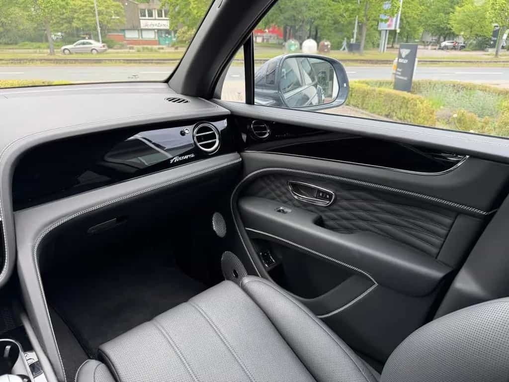 Bentley Bentayga EWB Azure *NAIM*RSE*ParkingHeater* 06/2025-photo-21