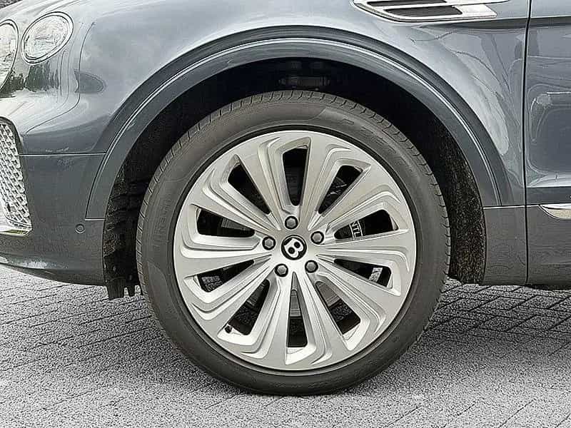 Bentley Bentayga EWB Azure *NAIM*RSE*ParkingHeater* 06/2025-photo-3