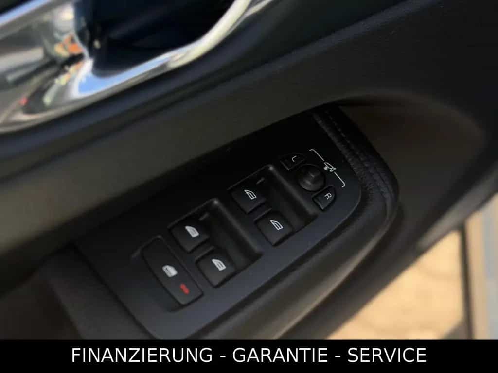 Volvo XC60 D4 AWD MOMENTUM/HUD/LEDER/PANO/LED/AHK 10/2018-photo-21