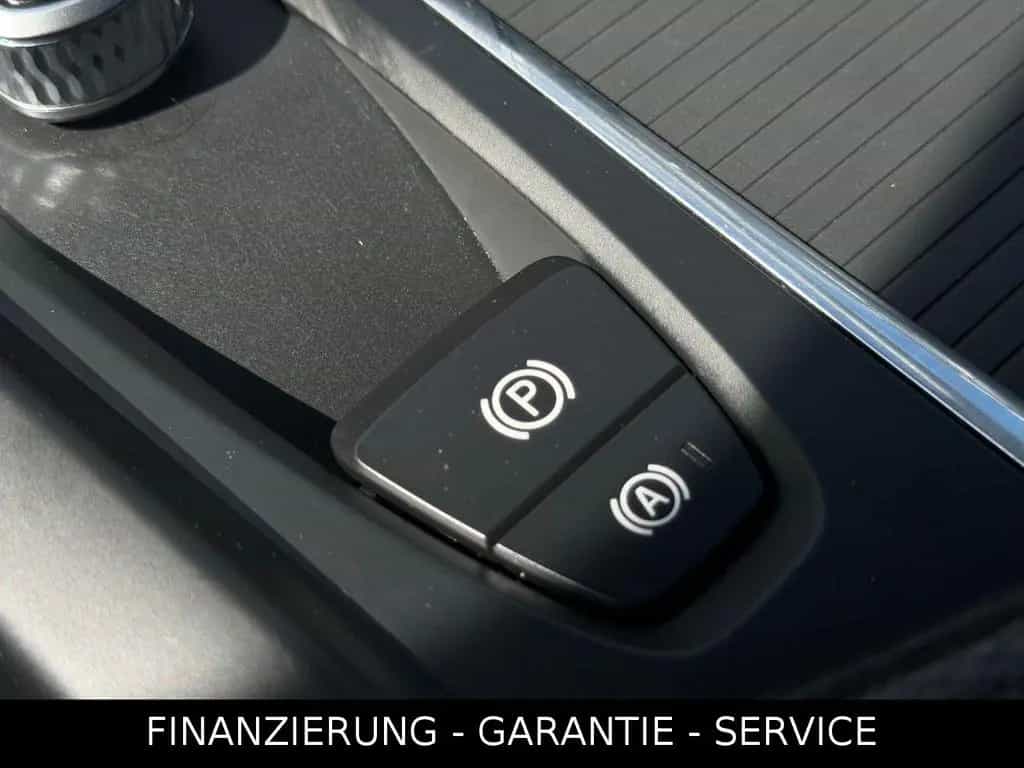 Volvo XC60 D4 AWD MOMENTUM/HUD/LEDER/PANO/LED/AHK 10/2018-photo-30
