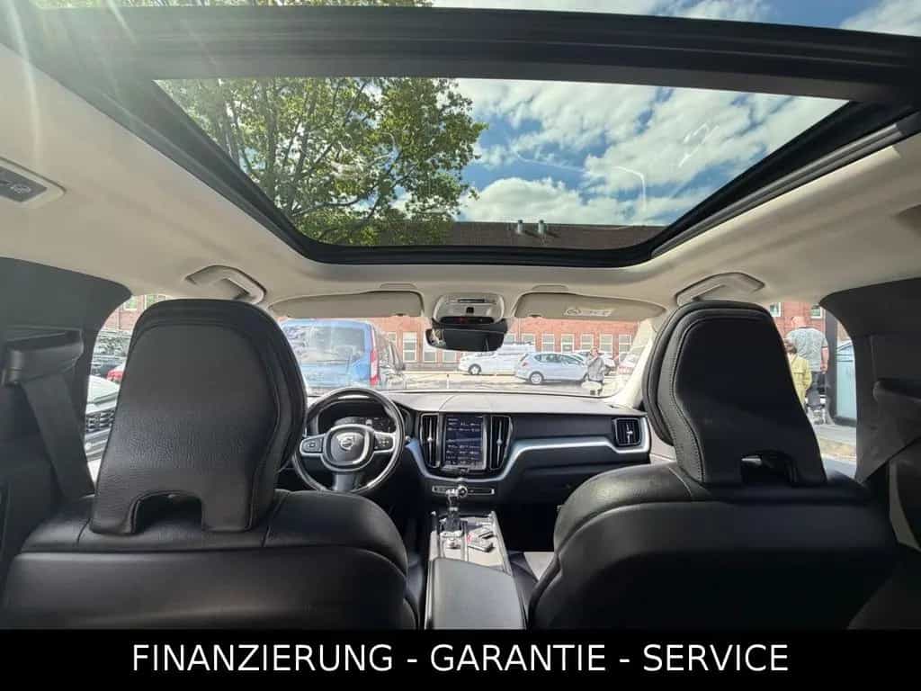 Volvo XC60 D4 AWD MOMENTUM/HUD/LEDER/PANO/LED/AHK 10/2018-photo-36