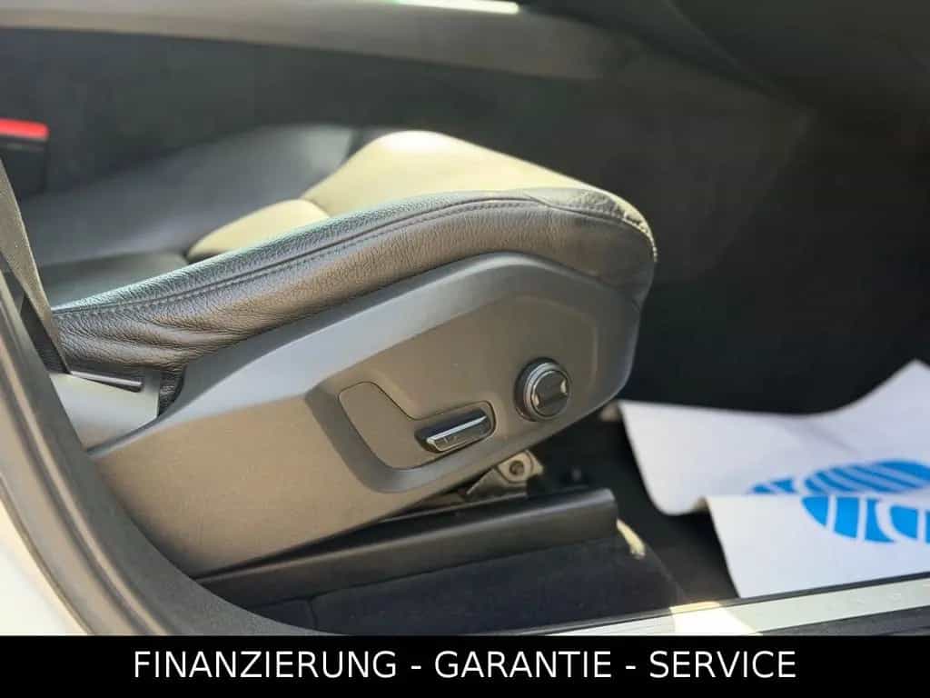 Volvo XC60 D4 AWD MOMENTUM/HUD/LEDER/PANO/LED/AHK 10/2018-photo-6