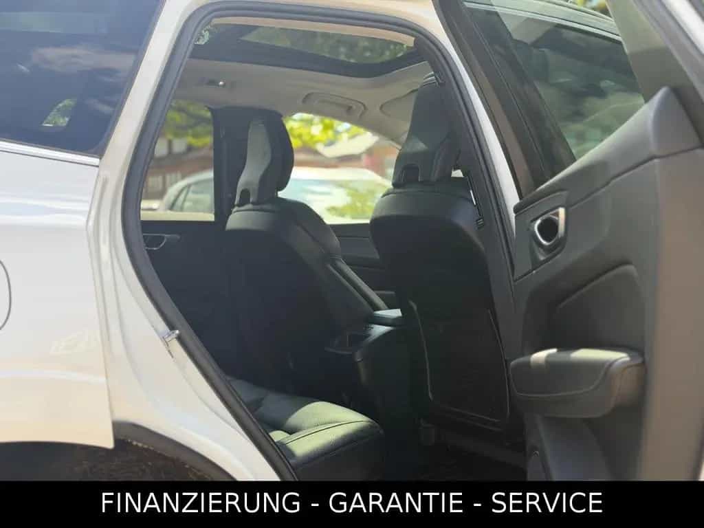 Volvo XC60 D4 AWD MOMENTUM/HUD/LEDER/PANO/LED/AHK 10/2018-photo-9