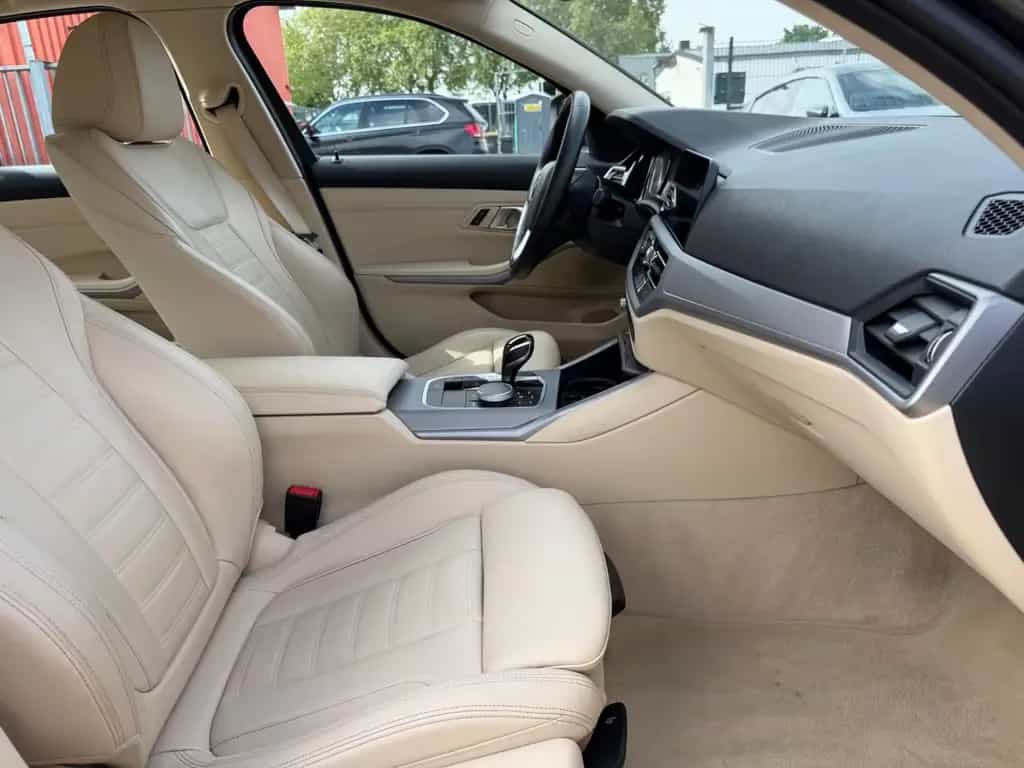 BMW 3 Series i xDrive Lim/Leder/Sportsitze/Navi/LED 12/2020-photo-20