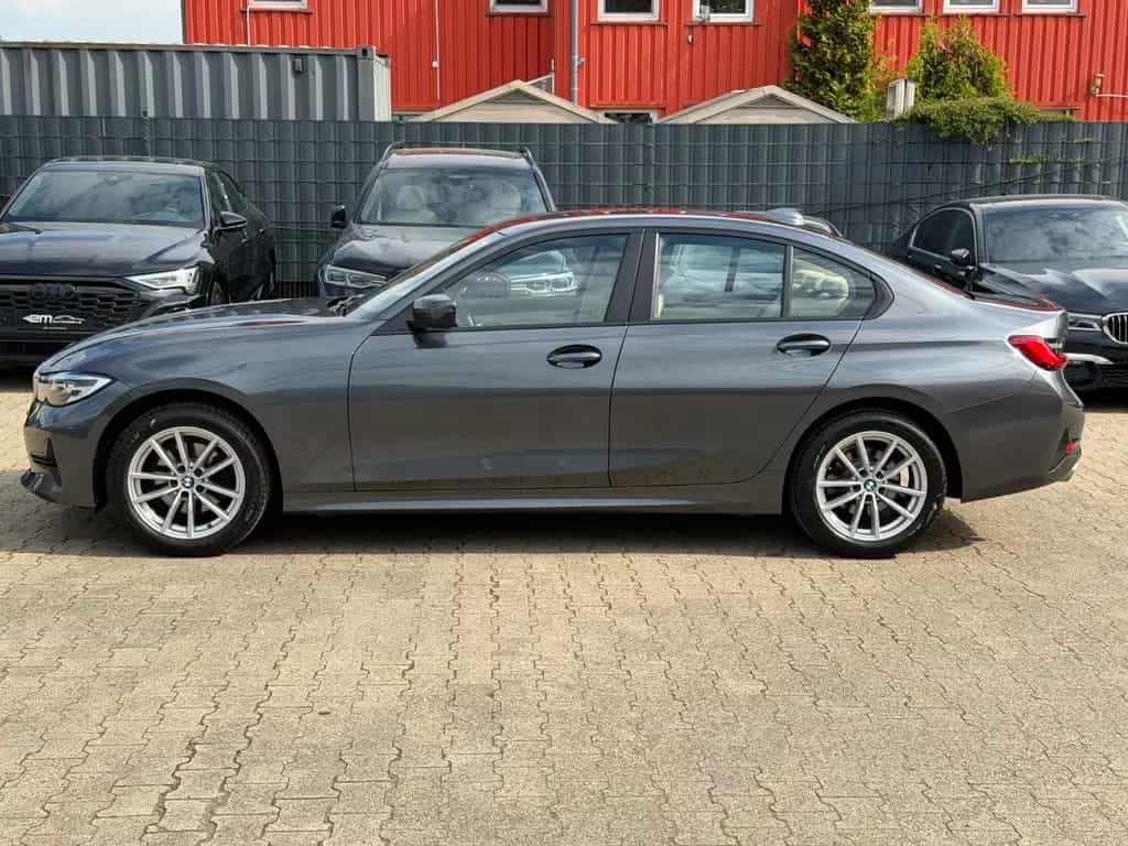 BMW 3 Series i xDrive Lim/Leder/Sportsitze/Navi/LED 12/2020-photo-8