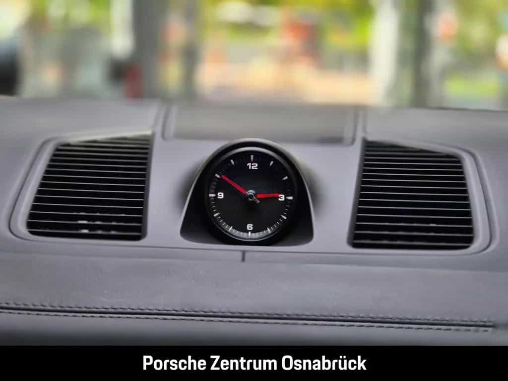 Porsche Cayenne Platinum Edition 10/2022-photo-22