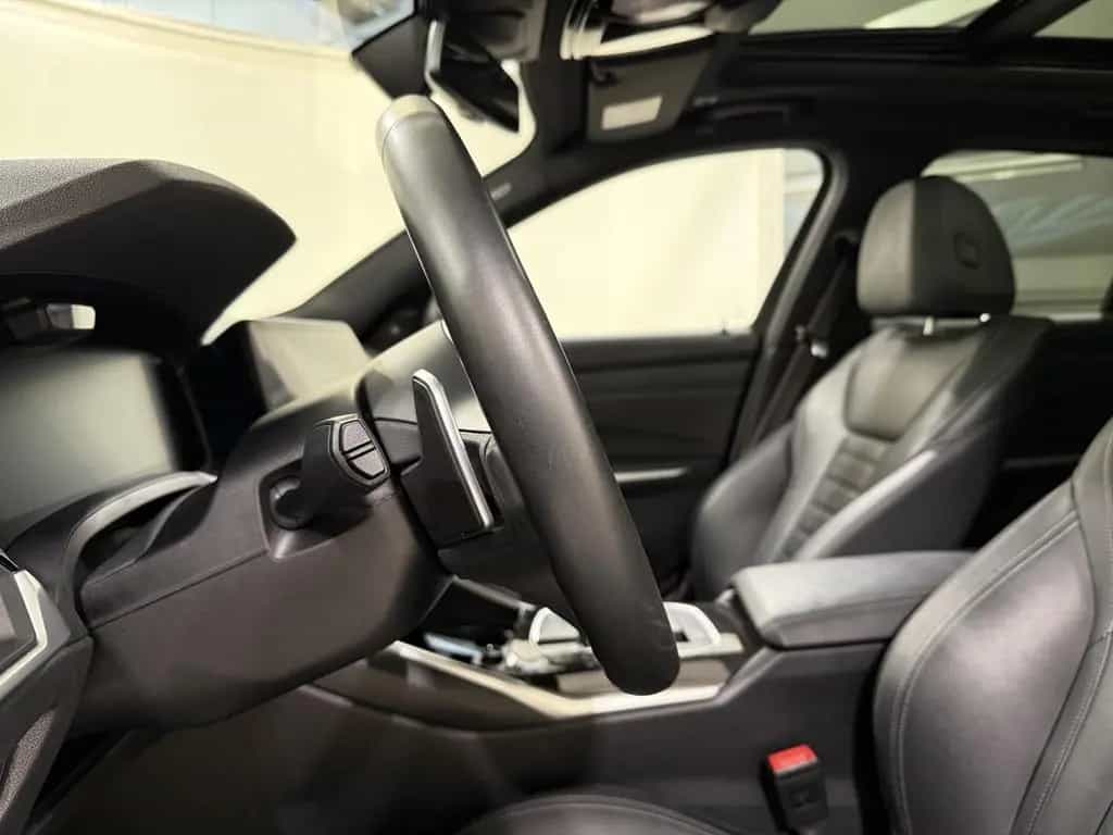 BMW 330 d xDrive Touring M Sportpaket Standhzg AHK HK 03/2020-photo-13