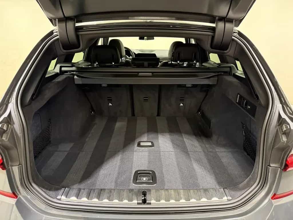 BMW 330 d xDrive Touring M Sportpaket Standhzg AHK HK 03/2020-photo-19