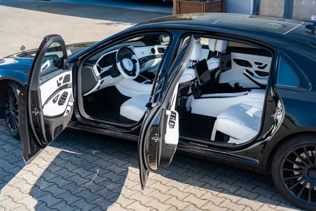 Maybach Other S 560 Maybach 1 of 1 The black and white Project 12/2018-photo-37