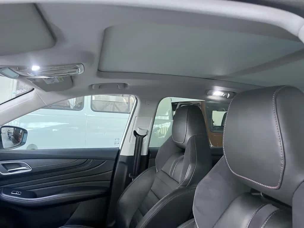 MG HS Luxury Automatik Glasdach 07/2024-photo-11