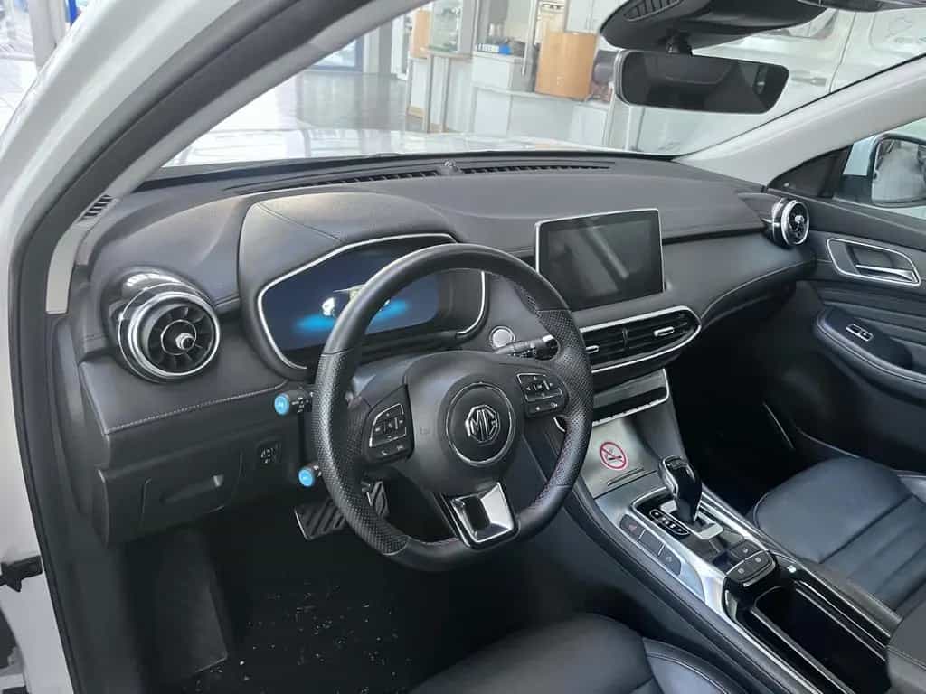 MG HS Luxury Automatik Glasdach 07/2024-photo-12