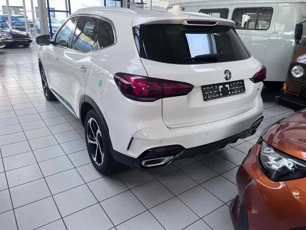 MG HS Luxury Automatik Glasdach 07/2024-photo-13