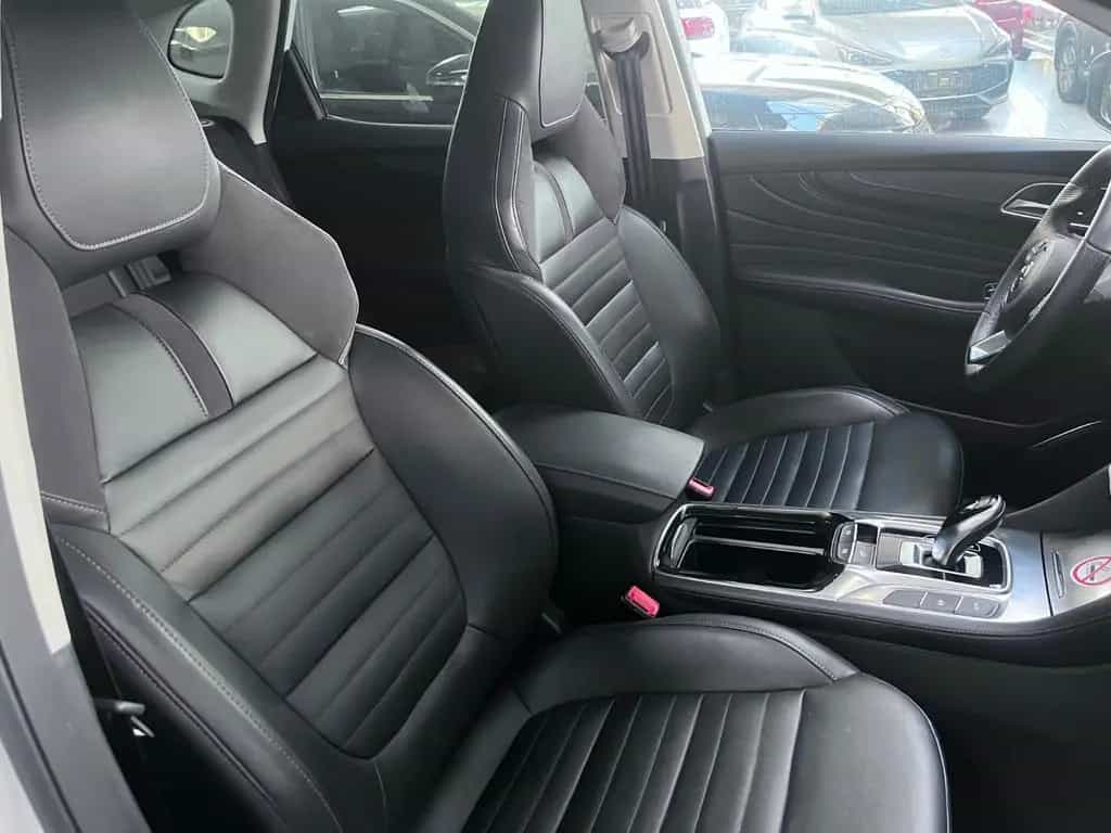 MG HS Luxury Automatik Glasdach 07/2024-photo-5