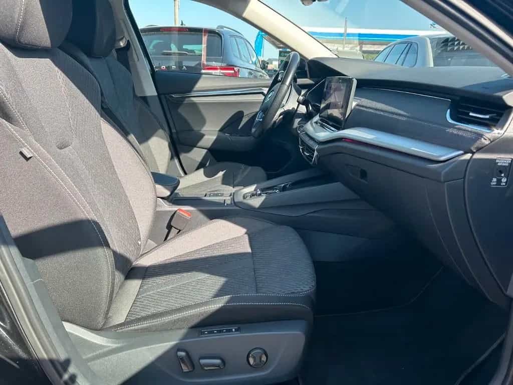 Skoda Octavia Combi Style 4x4 DSG AHK 2.0TSI 190PS 02/2024-photo-14