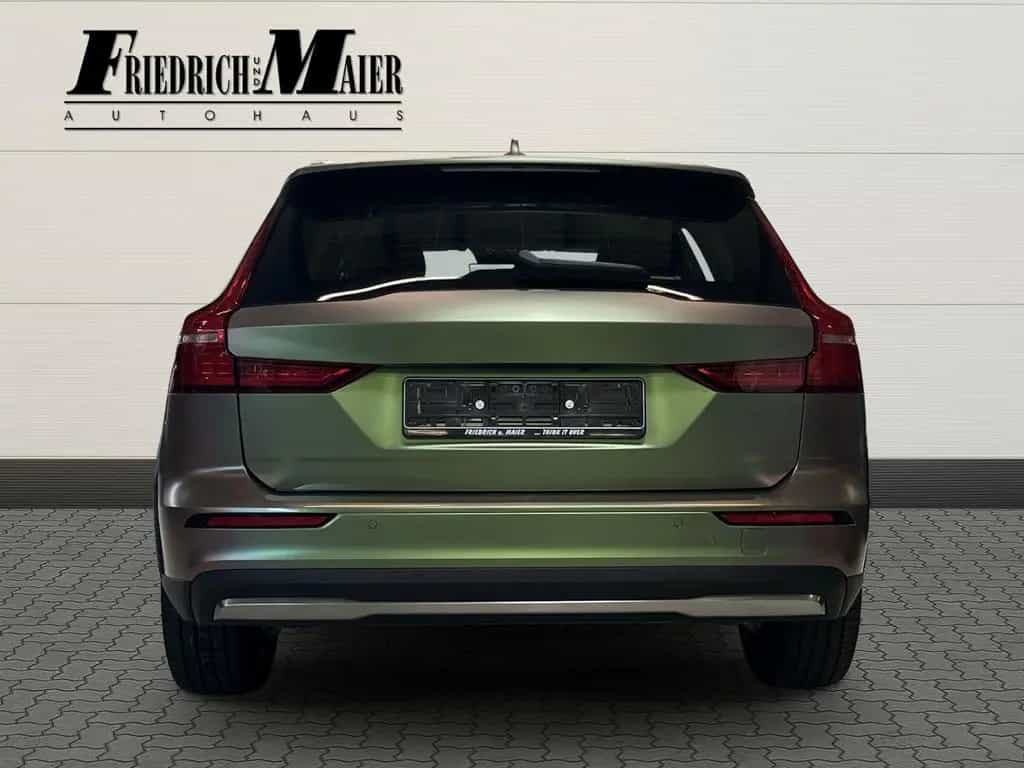 Volvo V60 Cross Country Cross Country Plus AWD B4 AHK* 05/2023-photo-3