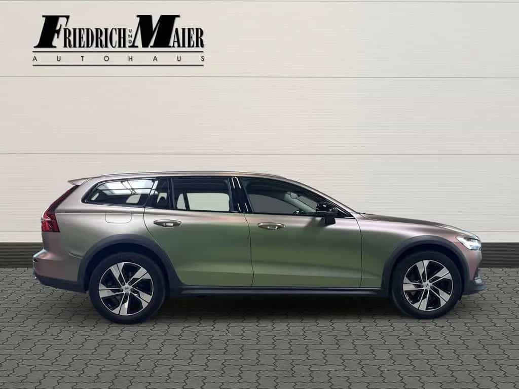 Volvo V60 Cross Country Cross Country Plus AWD B4 AHK* 05/2023-photo-5