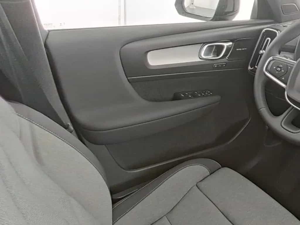 Volvo XC40 B3 Plus Black Edition PGSD*360*ACC*Pixel-LE 05/2025-photo-11