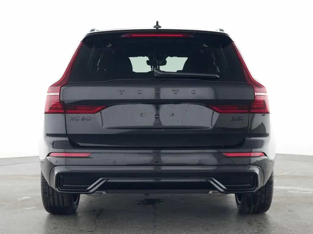 Volvo XC60 B5 AWD Ultra Black Luftf.*ACC*PGSD*V-LED*H/ 09/2025-photo-1